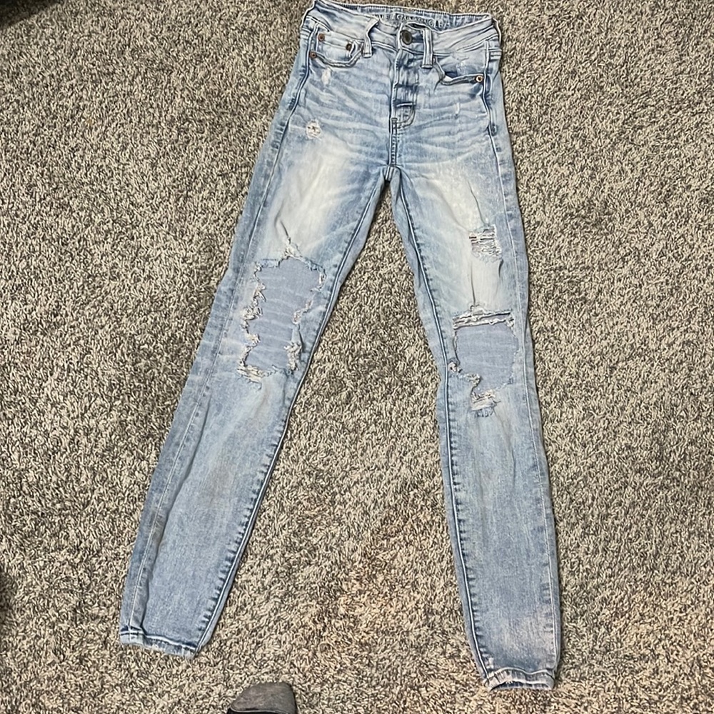 Size 00 light washed American Eagle jeans